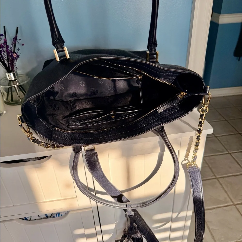 Tory Burch McGraw Small Tote Navy Pebbled Leather Gold Chain Crossbody - Picture 5 of 9